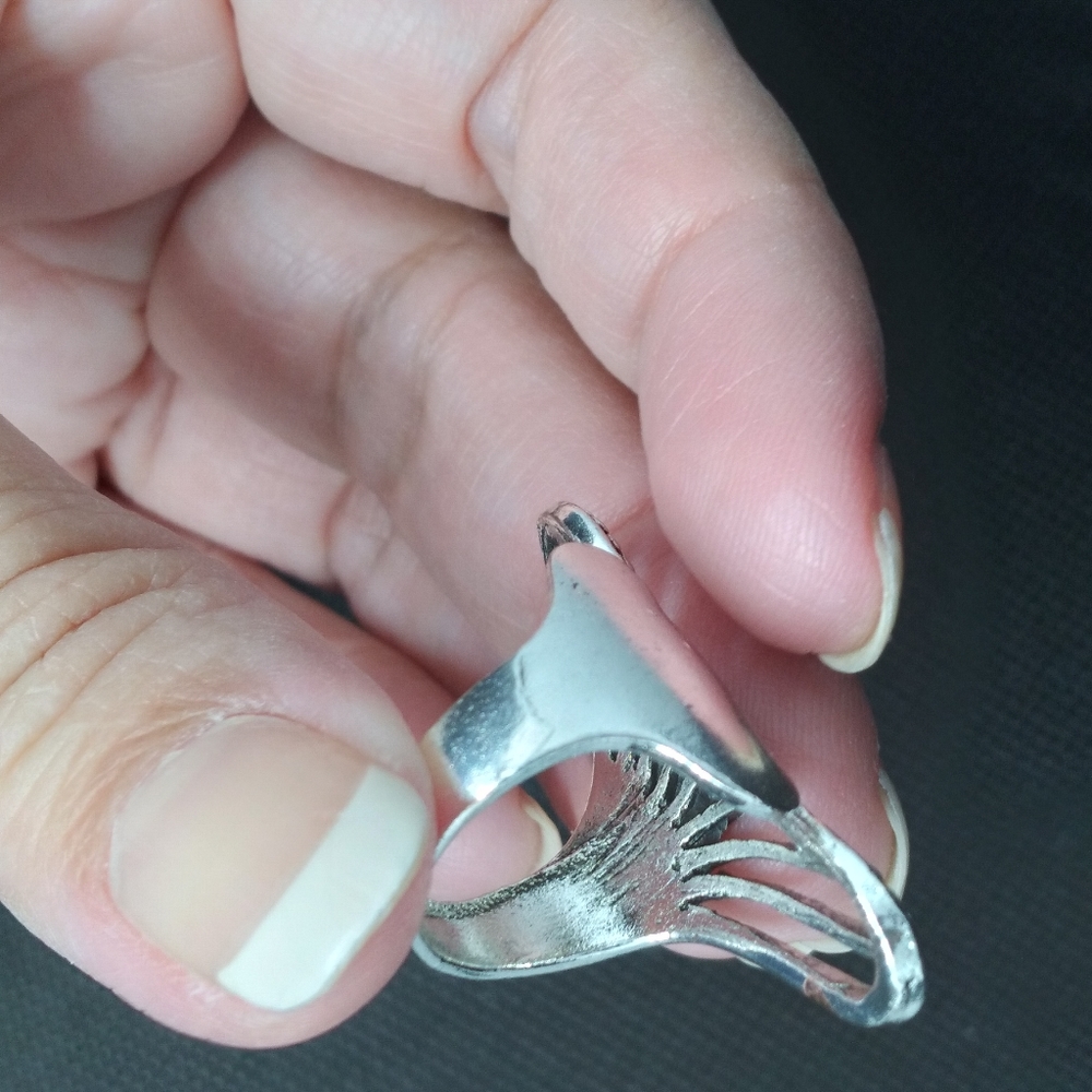 Silver Ring - Picture 3 of 4
